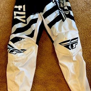 FLY RACING men’s riding pants size 38. BNWT never worn